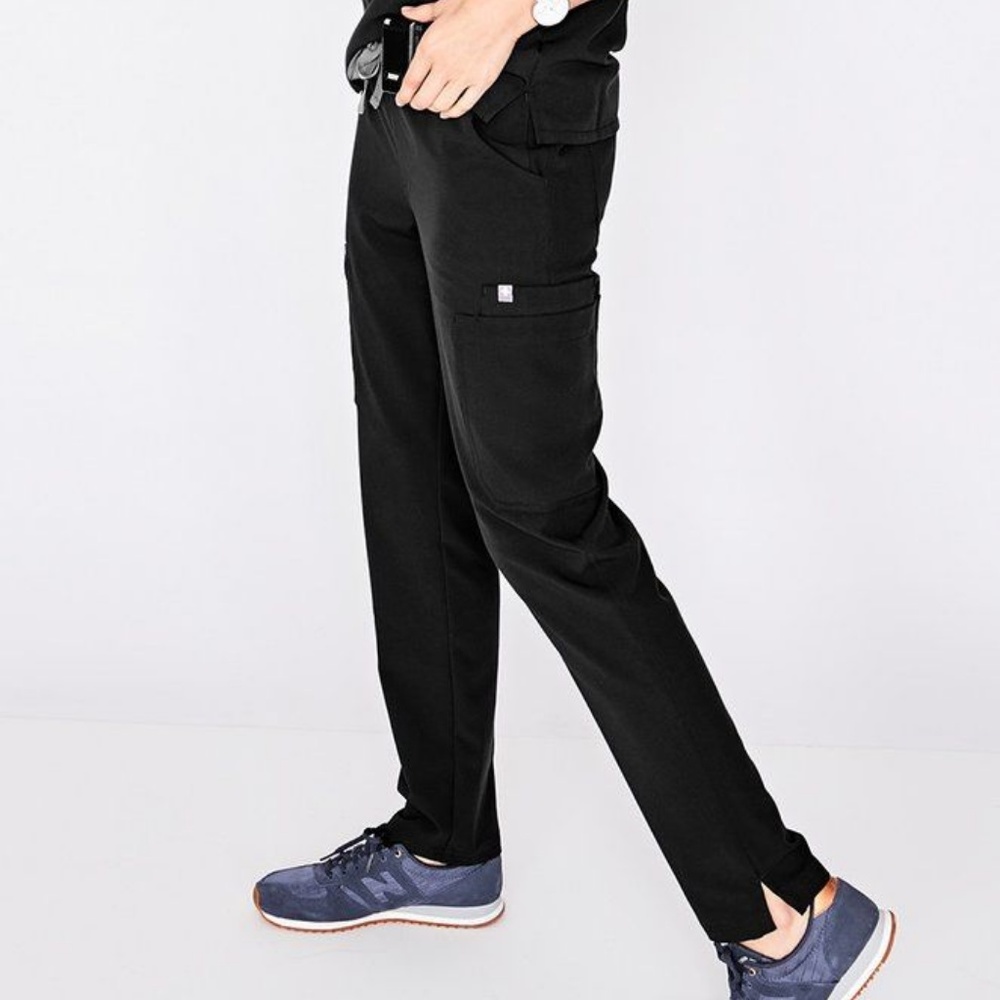 FIGS Yola Women's Skinny Scrub Pants in Black